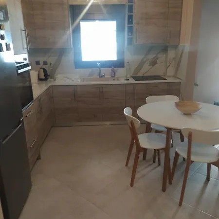 Capital Apartment *