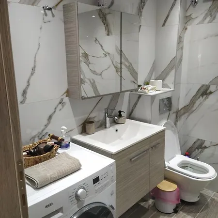 Apartment Capital *